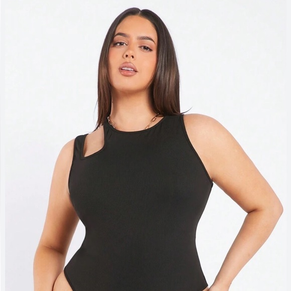 SHEIN Curve Hollow Out Body Suit Beige Size 1X - Picture 1 of 8
